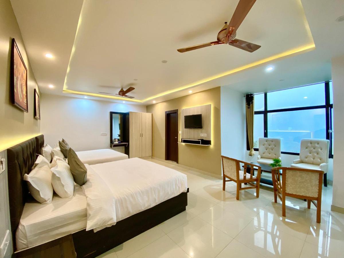 Hotel Kavita Palace Lansdowne Kültér fotó