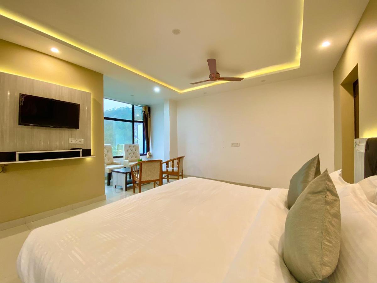 Hotel Kavita Palace Lansdowne Kültér fotó