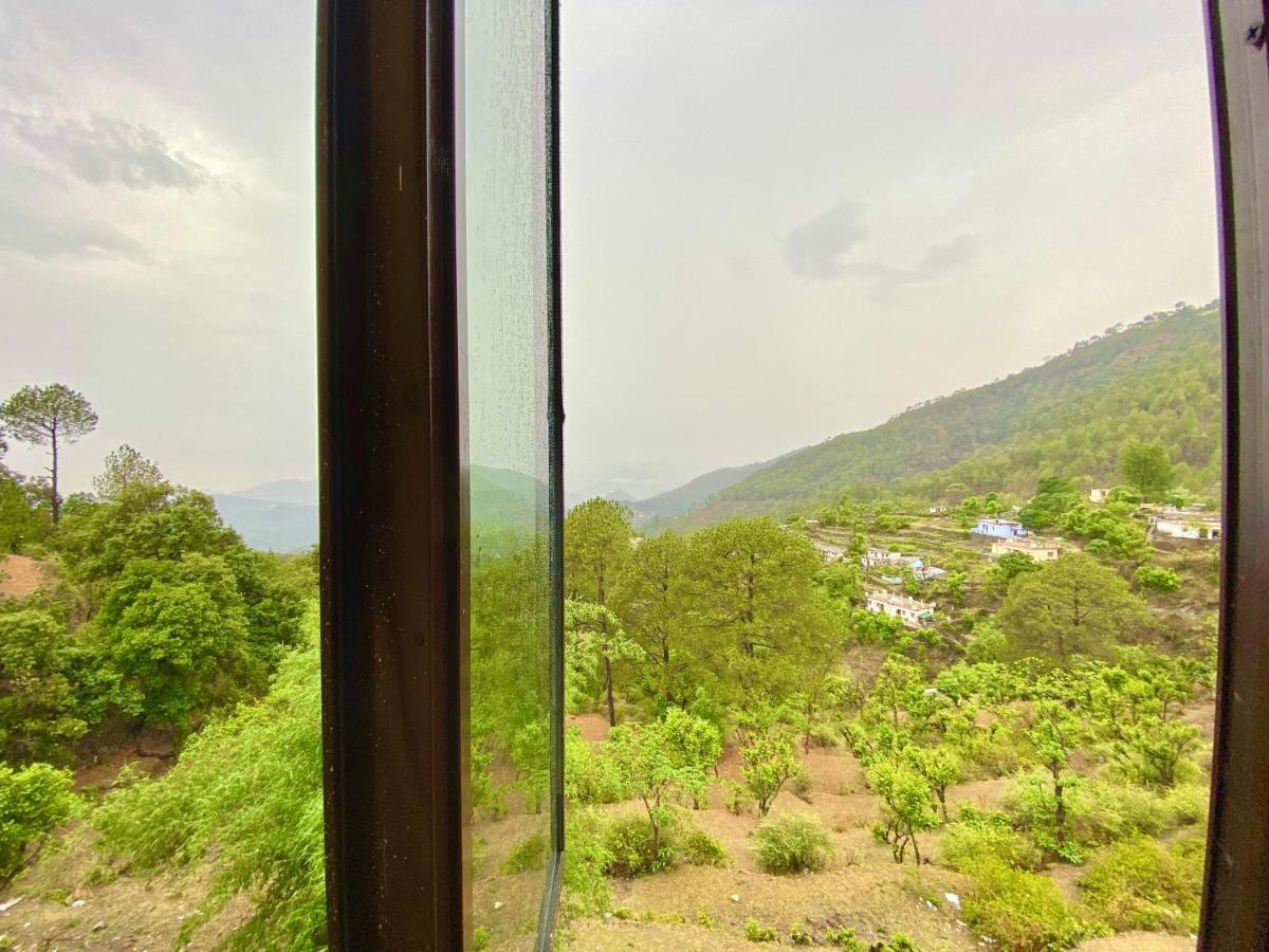 Hotel Kavita Palace Lansdowne Kültér fotó