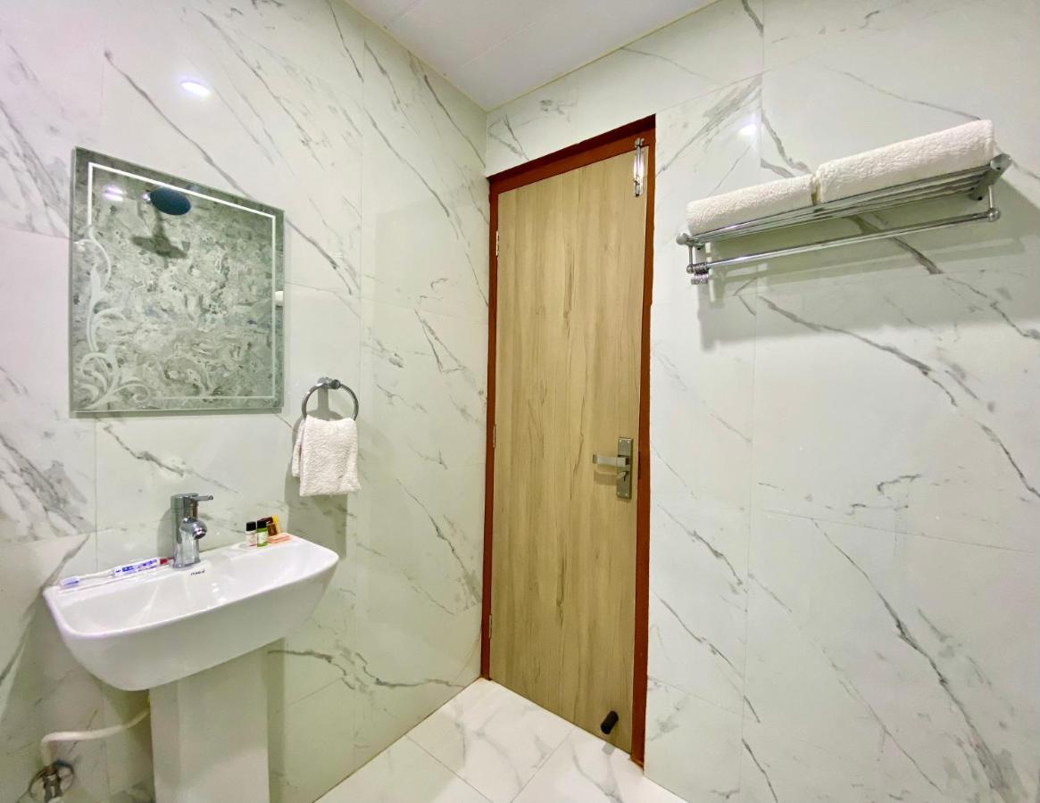 Hotel Kavita Palace Lansdowne Kültér fotó